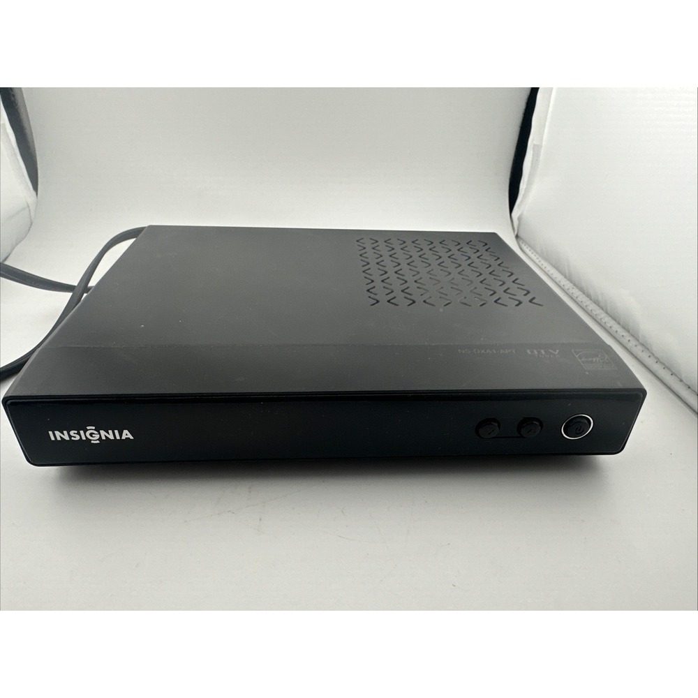 INSIGNIA NS-DXA1 APT DIGITAL TO ANALOG TV CONVER BOX - NO REMOTE
